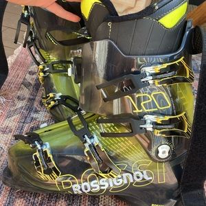 Rossignol ski boots